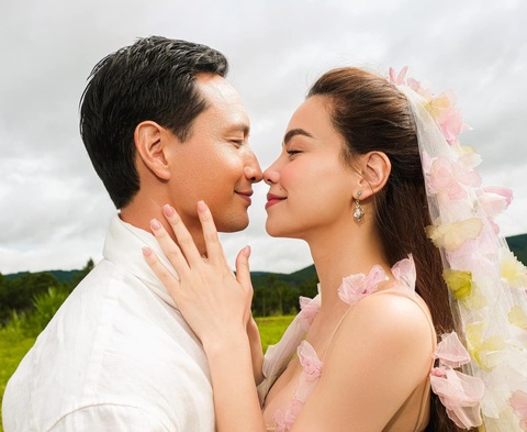 Hồ Ngọc Hà và Kim Lý trong MV Gặp đúng lúc yêu đúng người - Ảnh: NVCC Hồ Ngọc Hà và Kim Lý trong MV Gặp đúng lúc yêu đúng người - Ảnh: NVCC