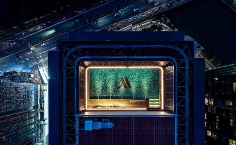 Masterise Homes khai trương khu căn hộ hàng hiệu Marriott Residences đầu tiên tại Việt Nam - Ảnh 3. Hệ tiện ích trải dài trên 3 tầng với bể bơi ngoài trời, phòng gym và nhiều tiện ích chuẩn Marriott khác.