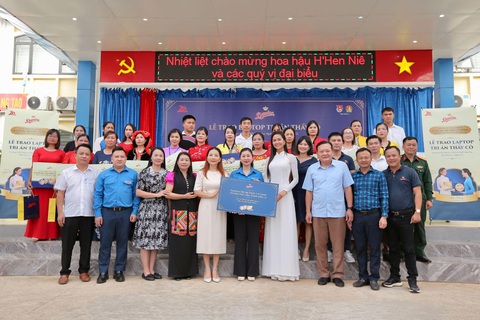 Danisa tiếp sức giáo viên vùng cao xoá rào cản công nghệ - Ảnh 1. Trong hành trình năm thứ 3, Danisa dự kiến hoàn thành mục tiêu 3 năm trao tổng cộng 252 chiếc laptop, gần 1.000 phần quà trị giá hơn 3 tỉ đồng đến các giáo viên tại 17 tỉnh thành