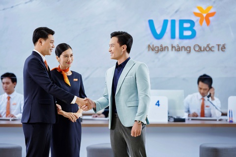 VIB hỗ trợ lãi suất 0% cho khách hàng vay vốn để trả nợ trước hạn - Ảnh 1. Dạ, ảnh: VIB ưu đãi lãi suất cho khách hàng vay vốn.