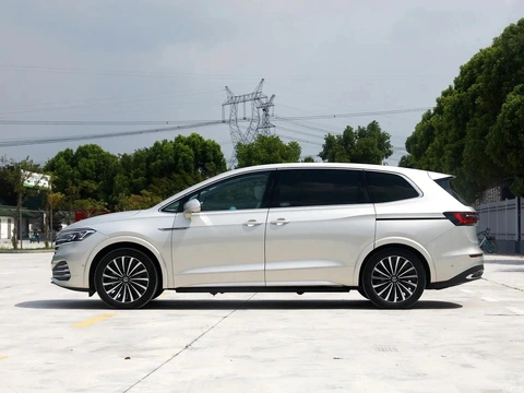 Volkswagen Viloran tại Việt Nam sẽ nhiều công nghệ xịn, giá dự kiến từ 1,9 tỉ đồng - Ảnh 3. Volkswagen Viloran có kích thước nhỉnh hơn các đối thủ trong cùng phân khúc - Ảnh: Volkswagen