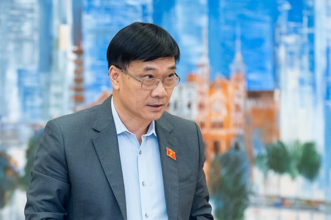 Chủ đầu tư dự án bất động sản chỉ được thu tiền cọc không quá 5% giá bán - Ảnh 1. Ông Vũ Hồng Thanh phát biểu - Ảnh: GIA HÂN