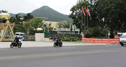 Đề nghị phối hợp xử lý công ty bán đấu giá ‘đất vô danh’ trong luật tại Khánh Hòa - Ảnh 1. Dự án của Công ty CP Hoàn Cầu Nha Trang tại Sông Lô, TP Nha Trang đang phải xử lý chấm dứt tồn tại "đất ở không hình thành đơn vị ở", nhưng một công ty vẫn tổ chức đem bán đấu giá - Ảnh: PHAN SÔNG NGÂN