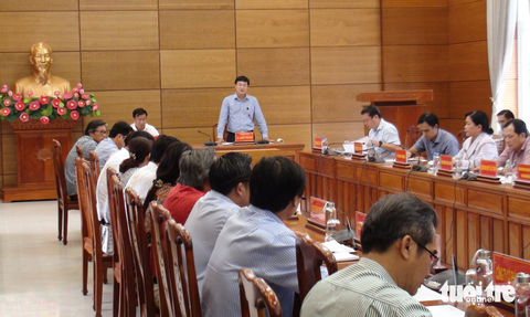 Bí thư tỉnh Đồng Tháp đề nghị ngân hàng ưu tiên hỗ trợ doanh nghiệp xuất khẩu gạo - Ảnh 1. Toàn cảnh buổi gặp gỡ các doanh nghiệp xuất khẩu gạo tỉnh Đồng Tháp chiều 17-11 - Ảnh: ĐẶNG TUYẾT