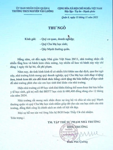 Trường xin nhận thẻ bảo hiểm y tế thay hoa: Có thể nhân rộng ngay- Ảnh 2. Hình ảnh bức ngỏ "xin" thẻ bảo hiểm y tế thay hoa của Trường THCS Nguyễn Văn Luông đang gây "bão" mạng