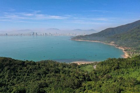 Đà Nẵng vào top những điểm đến châu Á của năm 2024 - Ảnh: LÊ TRUNG Đà Nẵng vào top những điểm đến châu Á của năm 2024. Đây cũng là điểm đến hàng đầu của du khách Hàn Quốc tại Việt Nam - Ảnh: LÊ TRUNG