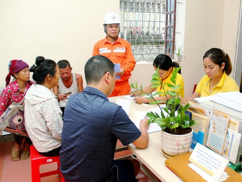 Sản lượng điện thương phẩm EVNNPC tăng, đạt 83,79% kế hoạch năm - Ảnh 1. Sản lượng điện thương phẩm EVNNPC tăng, đạt 83,79% kế hoạch năm - Ảnh 1.