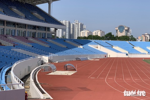 Hiện trạng sân Mỹ Đình 5 ngày trước trận Việt Nam - Iraq - Ảnh 6. Cabin huấn luyện chuẩn bị được lắp đặt