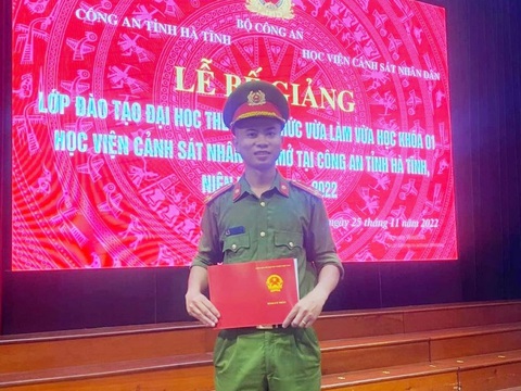 Thượng úy công an bị kẻ mua bán ma túy dùng kéo đâm đã không qua khỏi - Ảnh 1. Thượng úy Trần Trung Hiếu
