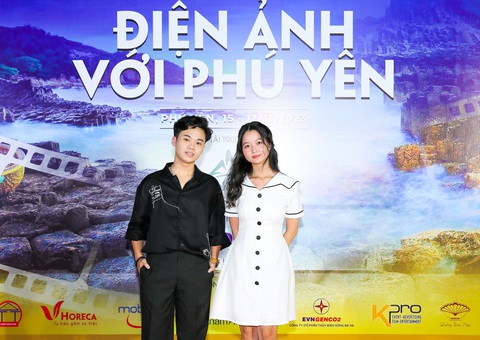 Cặp sao nhí Tôi thấy hoa vàng trên cỏ xanh trưởng thành sau 8 năm - Ảnh 2. Bộ đôi sao nhí "Tôi thấy hoa vàng trên cỏ xanh": Trọng Khang và Lâm Thanh Mỹ hội ngộ