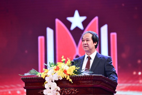 59 tác phẩm đoạt giải báo chí toàn quốc 'Vì sự nghiệp Giáo dục Việt Nam' năm 2023 - Ảnh 2. Bộ trưởng Nguyễn Kim Sơn phát biểu tại buổi lễ - Ảnh: BTC