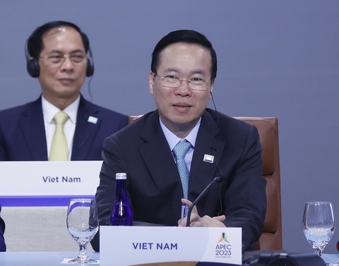 Chủ tịch nước đề xuất Việt Nam đăng cai APEC năm 2027 - Ảnh 2. Chủ tịch nước Võ Văn Thưởng phát biểu tại phiên họp hẹp - Ảnh: TTXVN