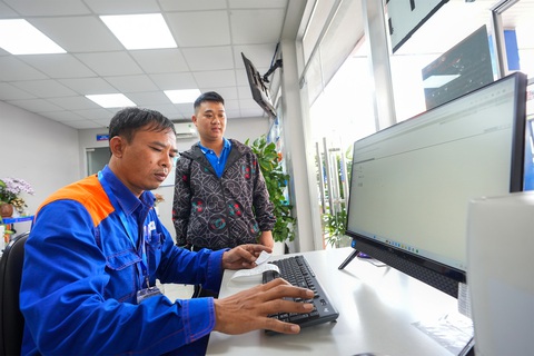 Bất ngờ lượng hóa đơn xăng dầu sau khi áp dụng hóa đơn điện tử - Ảnh 1. Bất ngờ lượng hóa đơn xăng dầu sau khi áp dụng hóa đơn điện tử - Ảnh 1.
