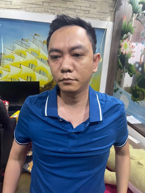 Giả danh công an, mở văn phòng luật sư làm bình phong để lừa đảo hàng chục người - Ảnh 1. Nghi phạm giả danh công an, lừa đảo nhiều người - Ảnh: H.B.