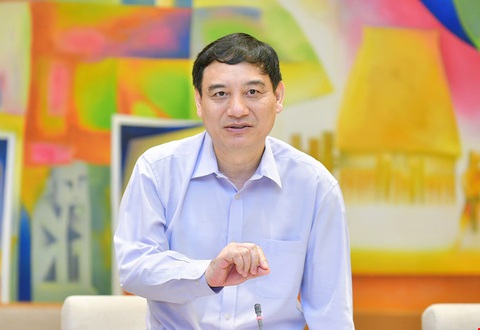 Ông Nguyễn Đắc Vinh: Nếu mặc định chỉ 3 bộ sách giáo khoa không lãng phí, vậy 4-5 bộ thì sao? - Ảnh 1. Ông Nguyễn Đắc Vinh - Ảnh: GIA HÂN