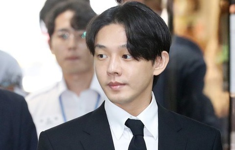 Yoo Ah In đang đối mặt với mức án 4 năm tù vì các tội danh liên quan đến ma túy - Ảnh: Naver Bị tố cáo tấn công tình dục đồng giới, phía Yoo Ah In nói cáo buộc vô căn cớ- Ảnh 3.
