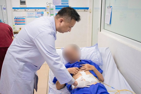 Bệnh viện Đa Khoa Tâm Trí phẫu thuật cắt dạ dày cấp cứu thành công - Ảnh 2. Bệnh nhân sau phẫu thuật - Ảnh: BV Tâm Trí cung cấp