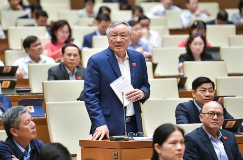 Chánh án Nguyễn Hòa Bình phát biểu tại Quốc hội ngày 20-11 - Ảnh: GIA HÂN Chánh án Nguyễn Hòa Bình phát biểu tại Quốc hội ngày 20-11 - Ảnh: GIA HÂN