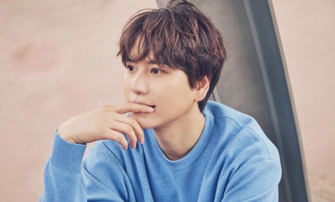 Thành viên Super Junior bị thương do người lạ tấn công bằng dao - Ảnh 1. Kyu Hyun bất ngờ bị tấn công bằng dao - Ảnh: Hani