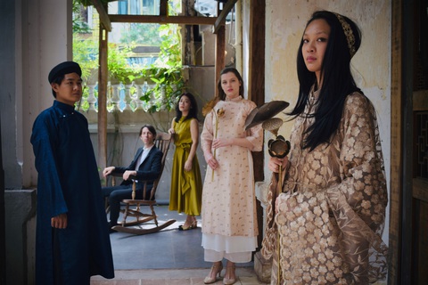 Các nhân vật trong phục trang của vở opera Khung lãng quên Các nhân vật trong phục trang của vở opera Khung lãng quên