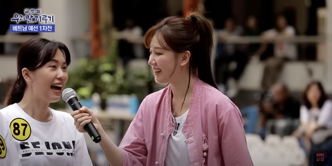 Hari Won nổi bật khi làm MC cho đài Hàn Quốc - Ảnh 2. Hari Won là người phụ trách vai trò phá vỡ hàng rào ngôn ngữ giữa ê kíp Woorimal Battle và các sinh viên Việt Nam.