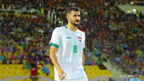 4 cầu thủ Iraq có thể đe dọa hàng phòng ngự tuyển Việt Nam - Ảnh 3. Aymen Hussein là tiền đạo săn bàn đáng gờm của tuyển Iraq - Ảnh: FBNV