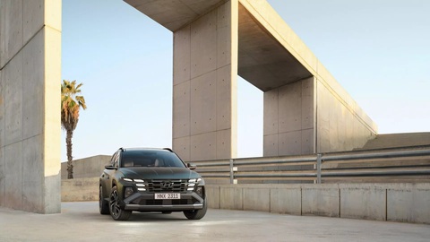 Hyundai hé lộ sớm Tucson facelift - Ảnh 2. Giao diện đầu xe được làm lại với cả đèn pha, tản nhiệt và cản trước đều mới - Ảnh: Hyundai