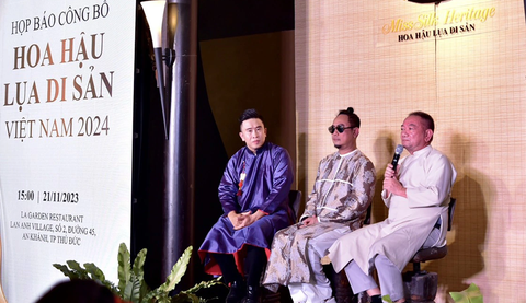 Ban tổ chức Hoa hậu Lụa di sản Việt Nam 2024 công bố cuộc thi - Ảnh: T.T.D. Ban tổ chức Hoa hậu Lụa di sản Việt Nam 2024 công bố cuộc thi - Ảnh: T.T.D.