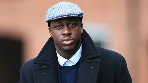Tin tức thể thao sáng 21-11: Ý giành vé dự Euro 2024, Benjamin Mendy kiện Man City - Ảnh 3. Mendy kiện Man City để đòi gần 10 triệu bảng tiền lương - Ảnh: GETTY