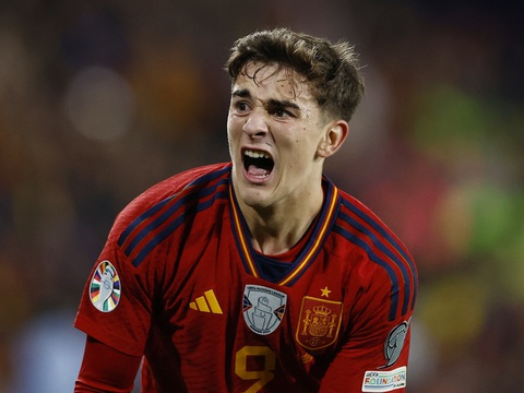Tin tức thể thao sáng 21-11: Ý giành vé dự Euro 2024, Benjamin Mendy kiện Man City - Ảnh 5. Gavi dính chấn thương nặng khi thi đấu cho tuyển Tây Ban Nha - Ảnh: REUTERS