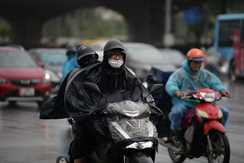 Thời tiết hôm nay 22-11: Bắc Bộ rét, sáng sương mù - Ảnh 1. Từ đêm nay thời tiết Bắc Bộ có mưa vài nơi, trời rét - Ảnh: NAM TRẦN