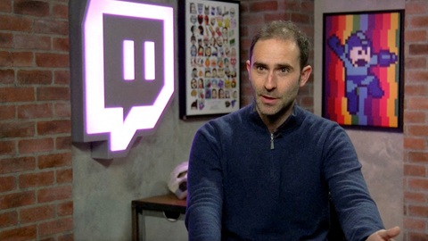 Tân CEO công ty OpenAI Emmett Shear trả lời phỏng vấn khi còn làm tại nền tảng phát trực tuyến game Twitch - Ảnh: REUTERS Tân CEO Công ty OpenAI Emmett Shear trả lời phỏng vấn khi còn làm tại nền tảng phát trực tuyến game Twitch - Ảnh: REUTERS