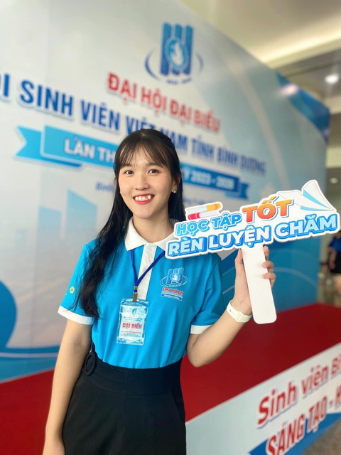 Cô nàng gen Z: Thời sinh viên không thể có lần hai trong đời - Ảnh 3. Nguyễn Hòa Kim Thái là gương mặt sinh viên gen Z nổi bật của Trường đại học Kinh tế - Luật, Đại học Quốc gia TP.HCM, ghi dấu ấn với các hoạt động Đoàn, Hội - Ảnh: K.T.
