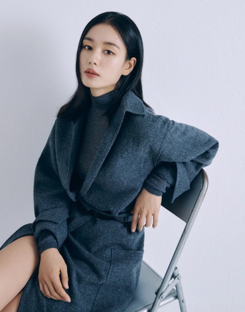 Ahn Eun Jin khẳng định không có cặp đôi nào được 'se duyên' từ Người yêu dấu- Ảnh 1. Ahn Eun Jin trở lại hình ảnh xinh đẹp sau thành công vai diễn trong phim Người yêu dấu