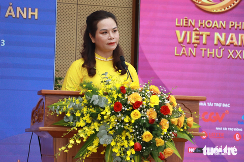 Bà Phạm Thị Kim Oanh - phó cục trưởng Cục Bản quyền tác giả - phát biểu về tình trạng vi phạm bản quyền các tác phẩm điện ảnh - Ảnh: ĐẬU DUNG Bà Phạm Thị Kim Oanh - phó cục trưởng Cục Bản quyền tác giả - cho rằng vấn đề bản quyền trong lĩnh vực phim ảnh càng trở nên thách thức hơn trên không gian mạng - Ảnh: VĂN HÀ