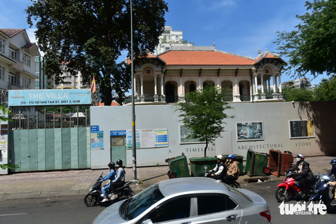 Tài sản tại số 110-112 Võ Văn Tần, quận 3, TP.HCM (bị can Trương Mỹ Lan giao cho Công ty CP Minerva đứng tên sở hữu) được cơ quan CSĐT Bộ Công an ra lệnh kê biên ngày 19-10-2023 - Ảnh: T.T.D. Tài sản tại số 110-112 Võ Văn Tần, quận 3, TP.HCM (bị can Trương Mỹ Lan giao cho Công ty CP Minerva đứng tên sở hữu) được Cơ quan CSĐT Bộ Công an ra lệnh kê biên ngày 19-10-2023 - Ảnh: T.T.D.