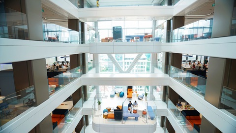 Masan Consumer Holdings đạt chứng nhận Great Place to Work® - Ảnh 1. Không gian làm việc hiện đại và truyền cảm hứng của Masan Consumer Holdings.