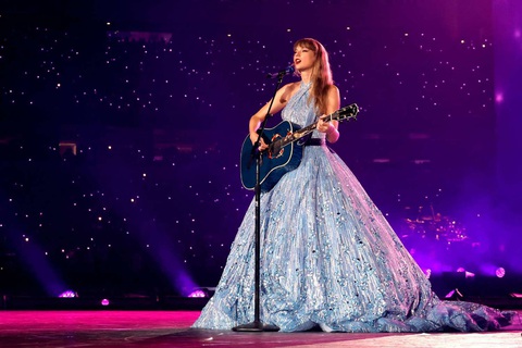 Taylor Swift: The Eras Tour lọt top 10 phim có doanh thu nội địa cao nhất năm - Ảnh 1. Taylor Swift: The Eras Tour gặt hái nhiều thành tích tại phòng vé nội địa - Ảnh: Billboard