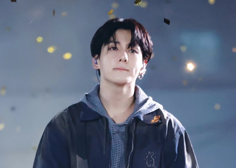 Jungkook xúc động trong showcase giới thiệu album solo Golden của anh tại Seoul, Hàn Quốc hôm 20-11 - Ảnh: Bluebunny JK Jungkook xúc động trong showcase giới thiệu album solo Golden của anh tại Seoul, Hàn Quốc hôm 20-11 - Ảnh: Bluebunny JK