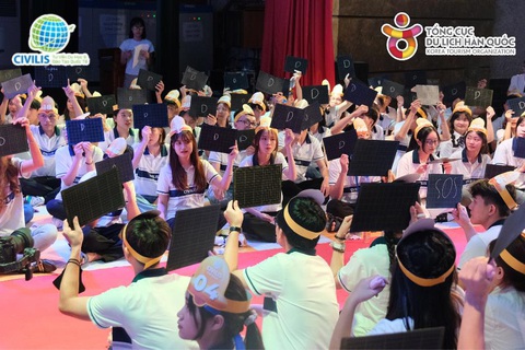 Rung chuông vàng Civilis 2023 - Cuộc đua kiến thức đầy kịch tính- Ảnh 2. Rung chuông vàng Civilis 2023 - Cuộc đua kiến thức đầy kịch tính- Ảnh 2.