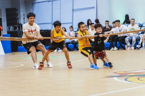 Dàn sao sáng tạo phấn khích sau giải bóng rổ từ thiện- Ảnh 2. Dàn sao sáng tạo phấn khích sau giải bóng rổ từ thiện- Ảnh 2.