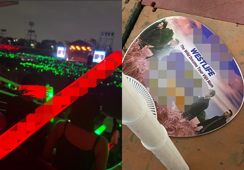Một số vật phẩm như lightstick, quạt xuất hiện trong đêm nhạc Westlife tại TP.HCM có in logo, thông tin quảng cáo sàn giao dịch tiền ảo, web cá độ (đã làm mờ) - Ảnh: Khán giả cung cấp trên mạng xã hội Một số vật phẩm như lightstick, quạt xuất hiện trong đêm nhạc Westlife tại TP.HCM có in logo, thông tin quảng cáo sàn giao dịch tiền ảo, web cá độ (đã làm mờ) - Ảnh: Khán giả cung cấp trên mạng xã hội