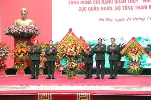 Trao danh hiệu Anh hùng Lực lượng vũ trang nhân dân cho Trung tướng Đặng Quân Thụy- Ảnh 1. Bộ Tổng tham mưu Quân đội nhân dân Việt Nam tổ chức lễ trao danh hiệu Anh hùng Lực lượng vũ trang nhân dân tặng Trung tướng Đặng Quân Thụy - Ảnh: THÙY LINH