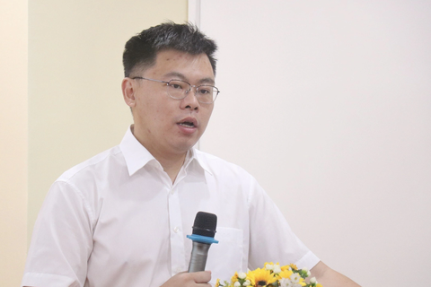 Chưa rõ phương thức đầu tư cảng Cần Giờ, đề xuất làm khu thương mại tự do thay khu phi thuế quan- Ảnh 1. Ông Trương Minh Huy Vũ - phó viện trưởng Viện Nghiên cứu phát triển - Ảnh: CẨM NƯƠNG