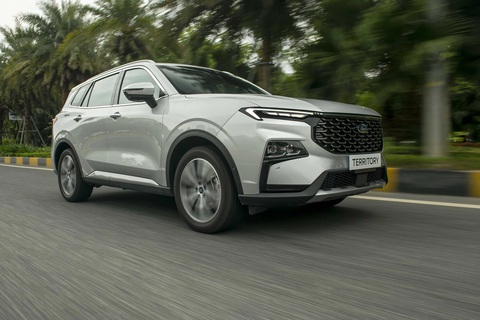 Xe gầm cao hạng C tại Việt Nam: Cuộc xáo trộn trật tự mang tên Ford Territory- Ảnh 8. Mức tiêu hao nhiên liệu của Ford Territory là 8,62 lít/100km trong đô thị, 6,12 lít/100km đường cao tốc và 7,0 lít/100km đường hỗn hợp, thuộc hàng thấp trong phân khúc - Ảnh: Ford