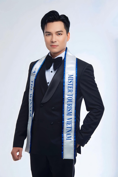 'Pro5' ấn tượng của chàng trai Đồng Tháp dự thi Mister Tourism World 2023- Ảnh 2. Quốc Trí nỗ lực mang hình ảnh Việt Nam năng động đến đấu trường nhan sắc quốc tế