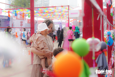 Con đường búp bê cầu nắng tại Japan Festa 2023 - Ảnh: NGUYỄN HIỀN Con đường búp bê cầu nắng tại Japan Festa 2023 - Ảnh: NGUYỄN HIỀN