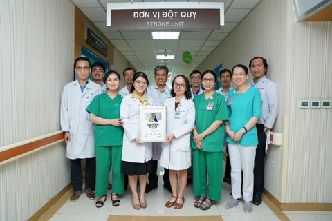 Bệnh viện Đại học Y Dược TP.HCM đạt chứng nhận kim cương trong điều trị đột quỵ- Ảnh 1. Bệnh viện Đại học Y Dược đạt chứng nhận kim cương trong điều trị đột quỵ - Ảnh: BVCC