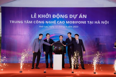 MobiFone đẩy mạnh hợp tác xây dựng trung tâm dữ liệu và điện toán đám mây- Ảnh 2. MobiFone đẩy mạnh hợp tác xây dựng trung tâm dữ liệu và điện toán đám mây- Ảnh 2.