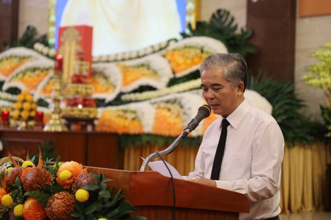 Những giọt nước mắt trong buổi tưởng niệm nạn nhân tai nạn giao thông 2023- Ảnh 1. Ông Ngô Minh Châu - phó chủ tịch UBND TP.HCM - phát biểu tại buổi lễ - Ảnh: NGỌC QUÝ